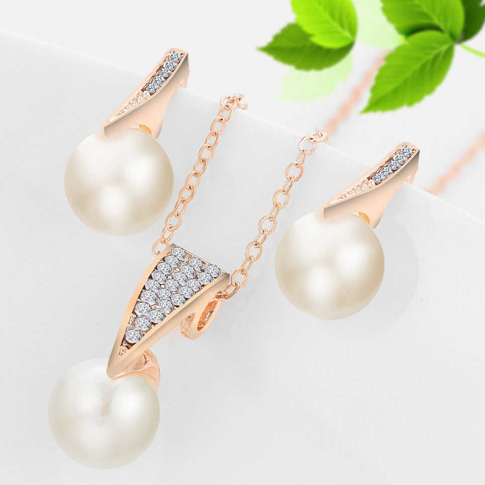 Kit Colar + Brincos com pérola branca banhado a ouro 18k