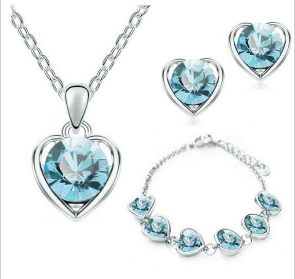 Conjunto Elegante de Joias em Cristal: Colar, Brincos, Anel e Pulseira em Forma de Coração